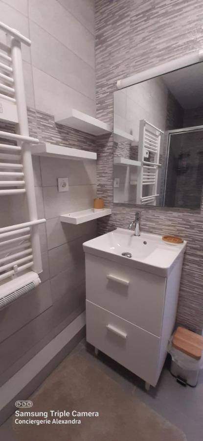 Апартаменти Porto Cristo - Au Port Sans Vis A Vis -Wifi - Parking Сен-Сіпріян Екстер'єр фото